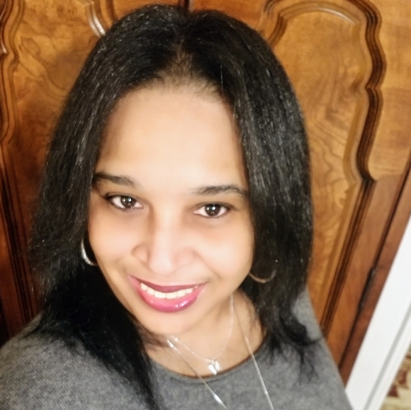 Meet your Posher, Michelle - Picture 4 of 14